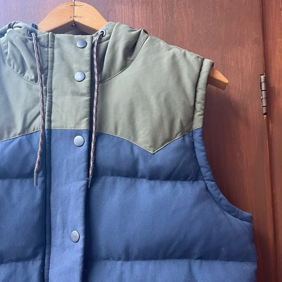 Patagonia Down Fill Puffer Hooded Bivy Vest In Navy Green Women’s M - Picture 9 of 11